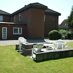 Strand-zeit Seestern 1 * Kellenhusen